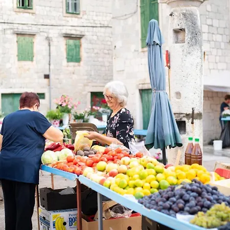 Viu2 Castle * Kaštela
