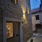 Viu2 Castle