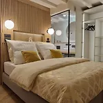 Viu2 Castle * Каштела