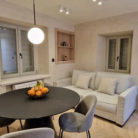 فيلة Viu2 Castle *