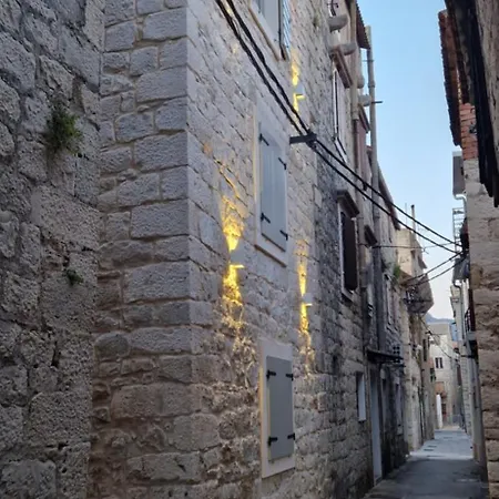 Viu2 Castle فيلة *