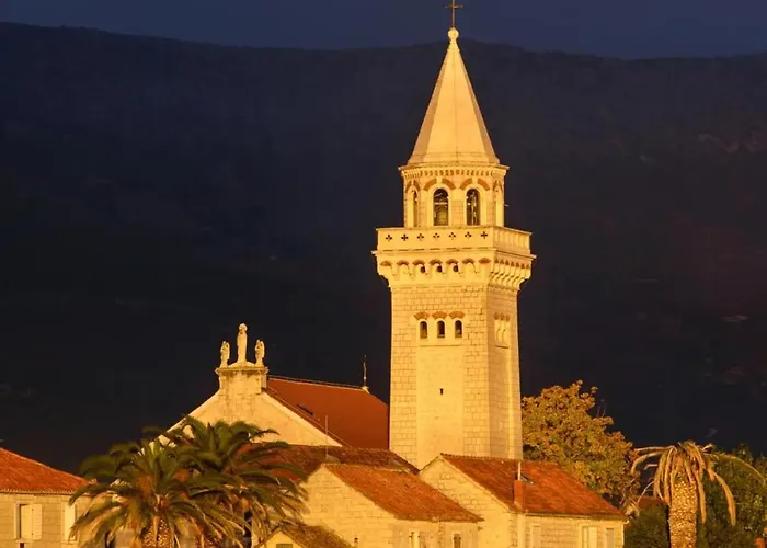 Viu2 Castle * Kaštela